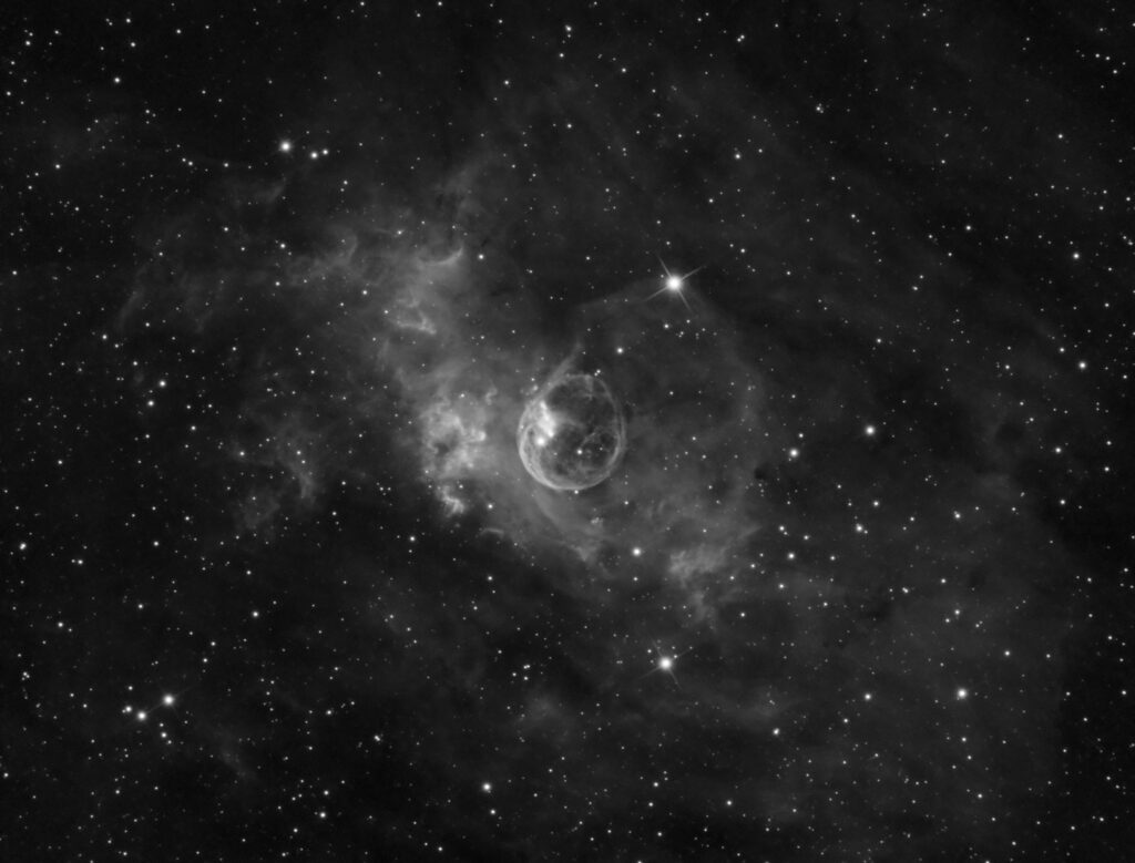 Nebulosa Bolla NGC 7635 in H-Alpha 7 nm ha narroband banda stretta monocromatico qhy 163m