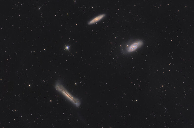 Tripletto del Leone (Gruppo di M66) M66, M65 e NGC 3628 in LRGB fotografato con 200/800 SkyWatcher e QHY 268M QHYCCD mono monocromatica Astrofotografia sul Tripletto del Leone M66 Camera astronomica mono QHY268M: prove e recensione